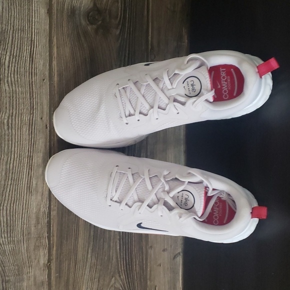 New Nike Womens Renew In Season Training Sneakers Size 8 Gym Workout Casual Shoe - Picture 8 of 10